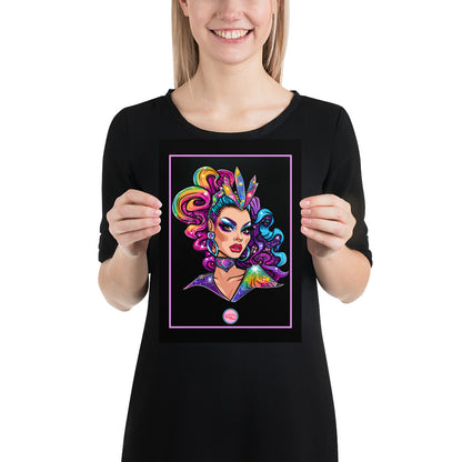 👑 Ilustración Queer | Drag Queens | ¡Envío Gratis! 🔥 Edición Blush Belle 🔥 Negra 21×30 cm