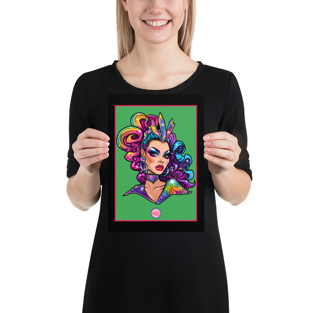 👑 Ilustración Queer | Drag Queens | ¡Envío Gratis! 🔥 Edición Blush Belle 🔥 Verde 21×30 cm