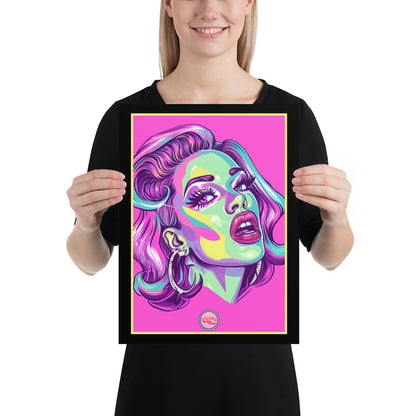 👑 Ilustración Queer | Drag Queens | ¡Envío Gratis! 🔥 Edición Electra Sparkle 🔥 Rosa 30×40 cm