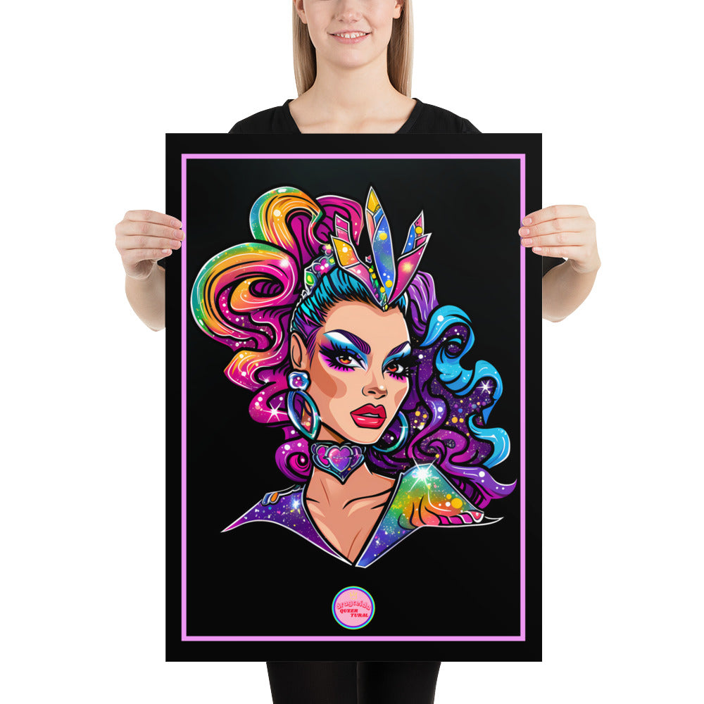 👑 Ilustración Queer | Drag Queens | ¡Envío Gratis! 🔥 Edición Blush Belle 🔥 Negra 50×70 cm
